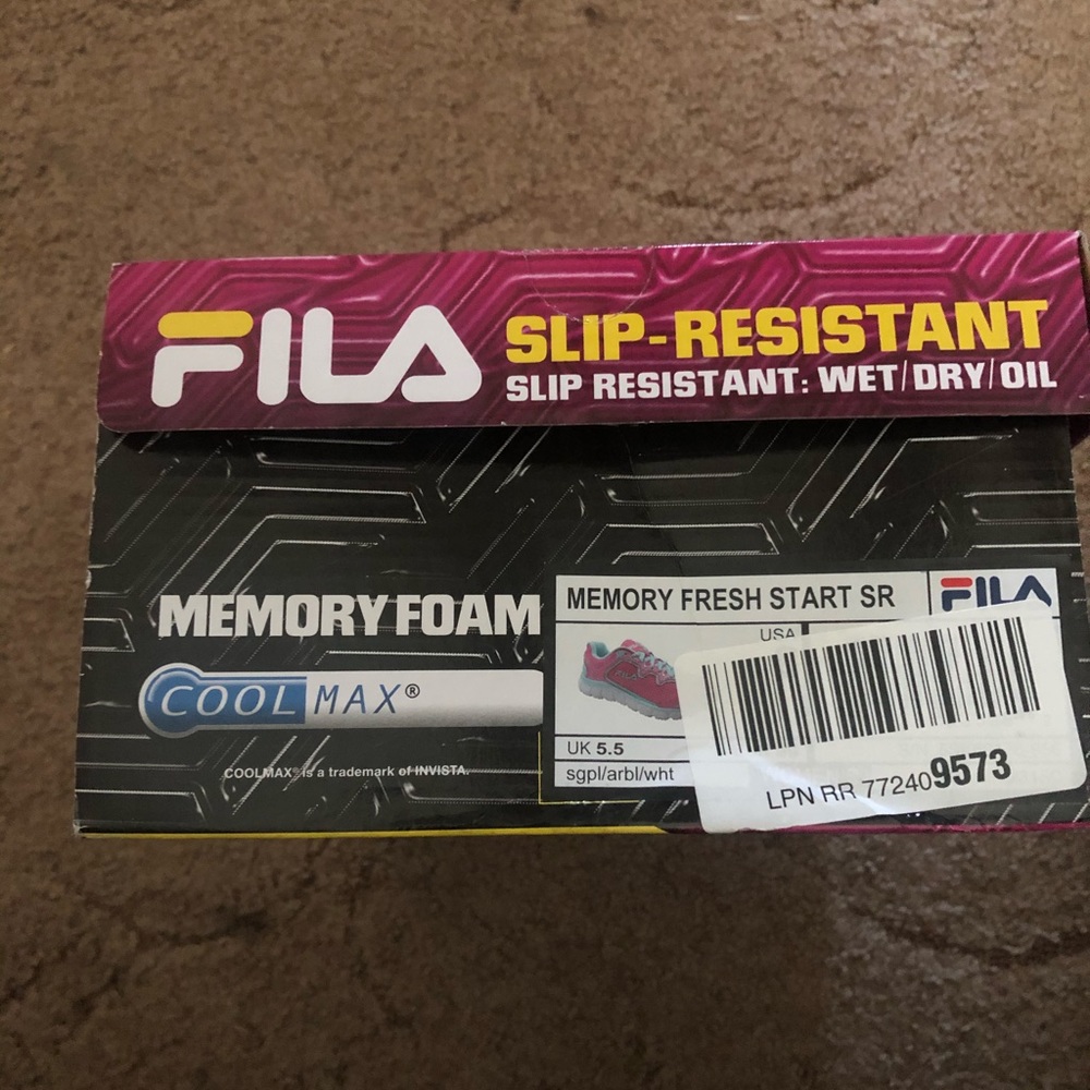 Fila Womens Tennis Shoes size 8